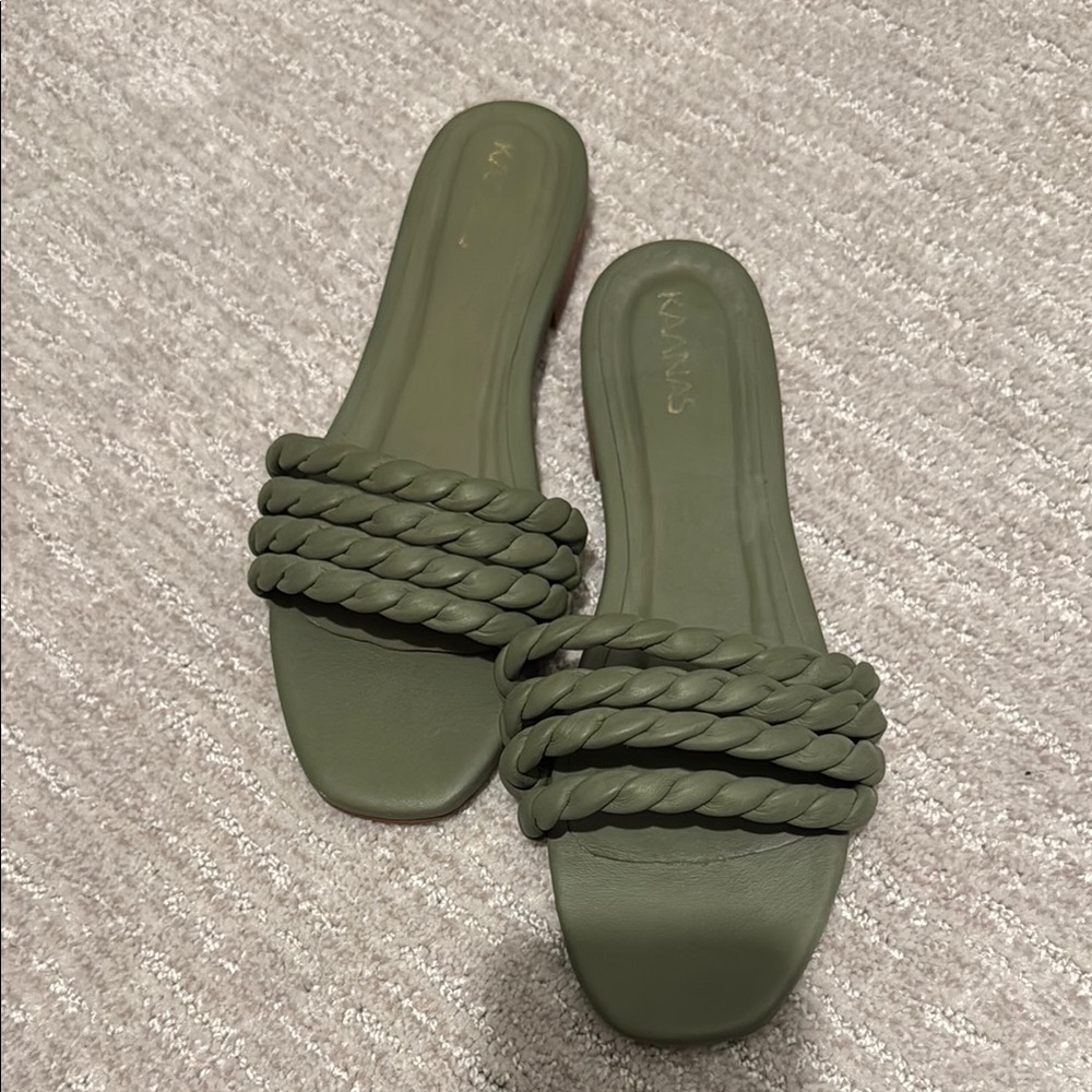 Kaanas sandals